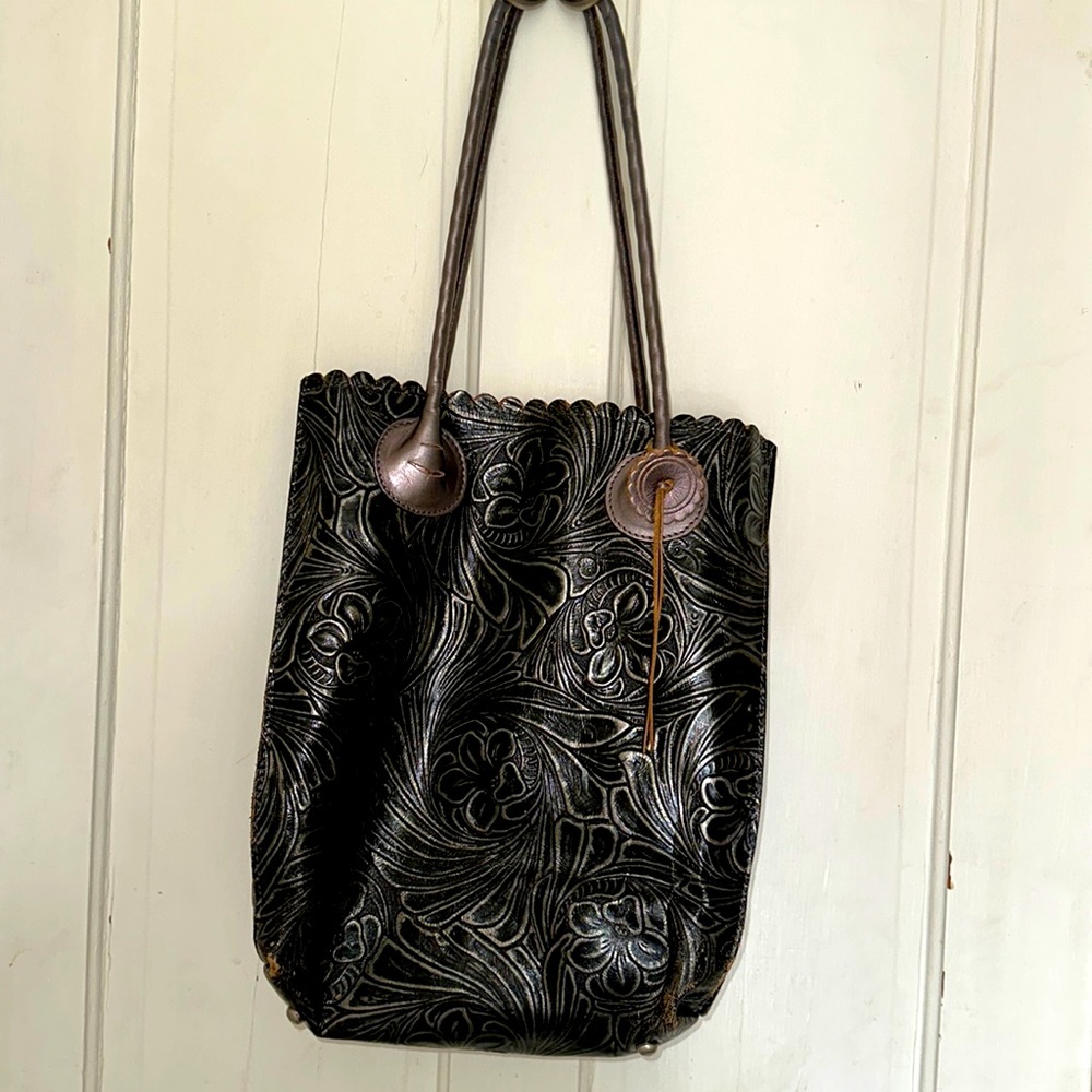 Beautiful Leather embossed tote Patricia Nash